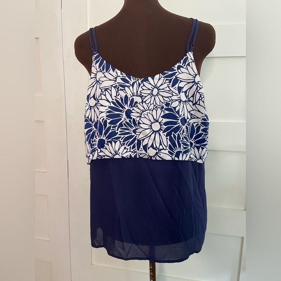 Charming Charlie’s Adj Strap blue White Floral Flowy Tank Top XL - Picture 4 of 11